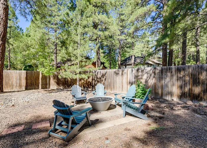Holiday home Stylish Hideaway W/ Hot Tub & Fire Pit!